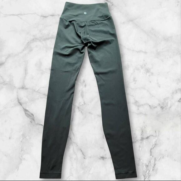 Lululemon Size 2 Wunder Under HR 28" - Picture 2 of 2